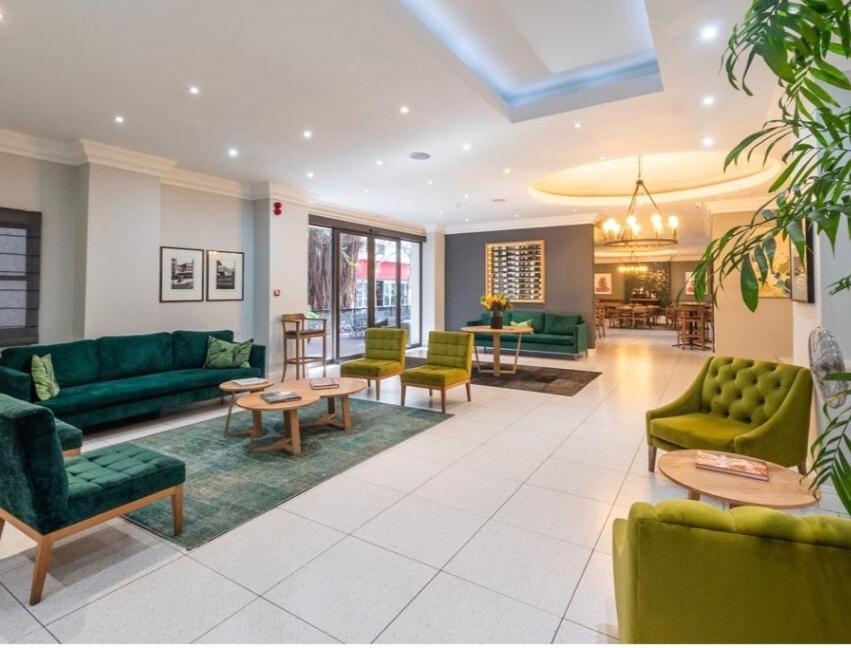 Executive Business Close To Cticc Apartment *