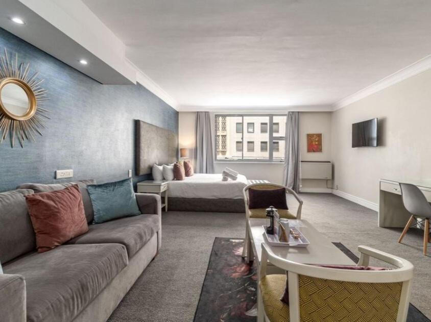Executive Business Close To Cticc Apartment *