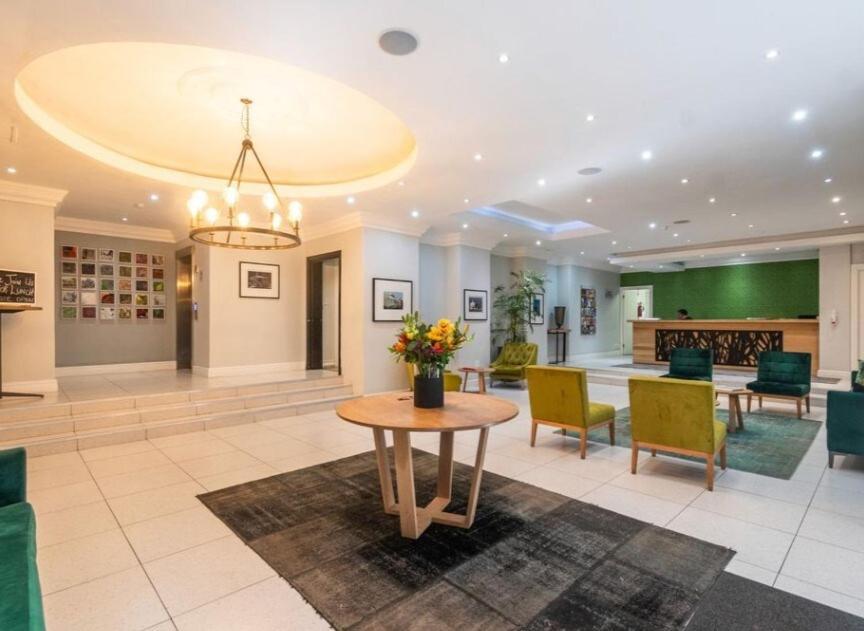 Apartment Executive Business Close To Cticc Cape Town